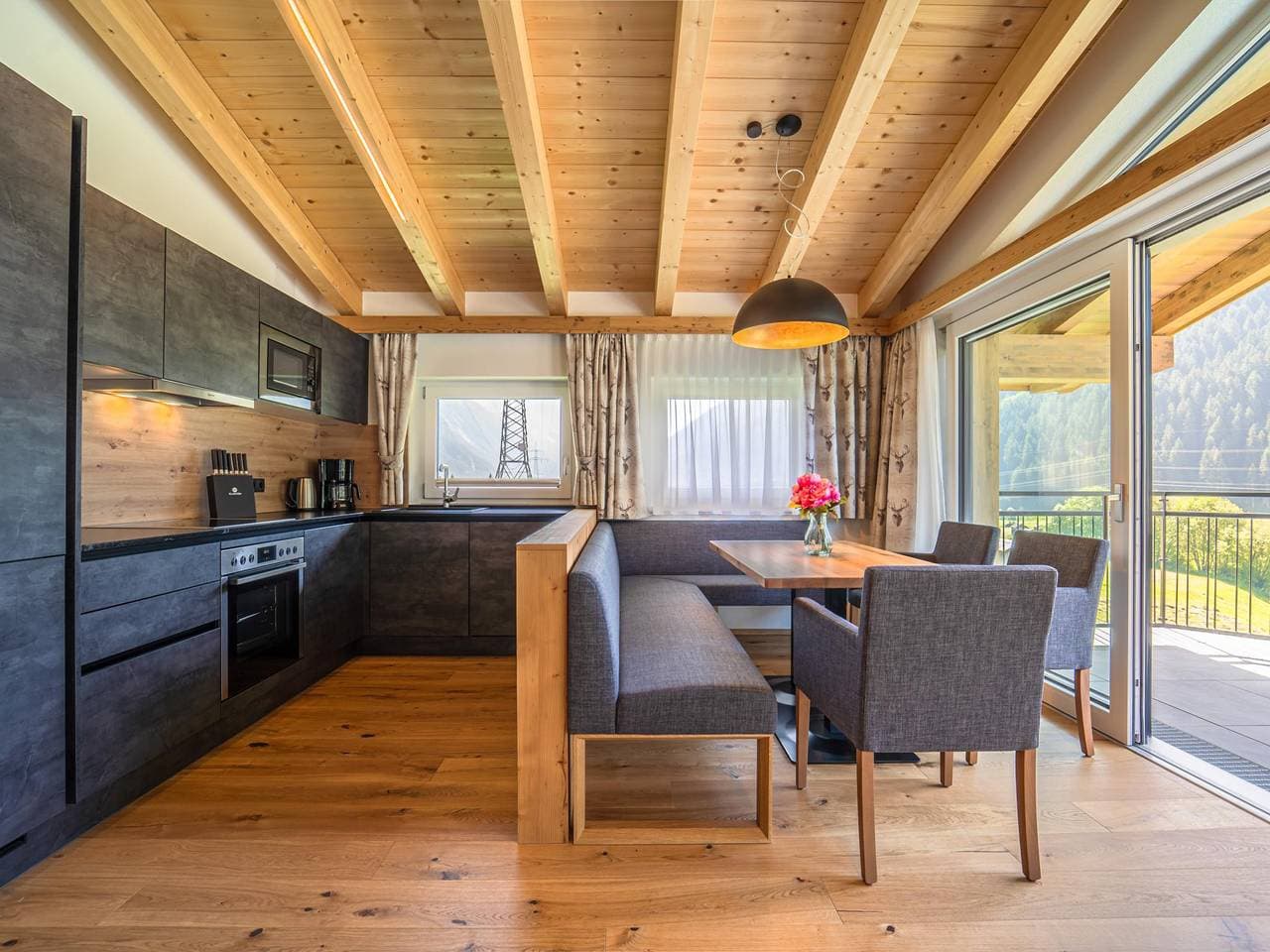 Foto 7 von 25: Luxushaus & großem Balkon bei St. Anton am Arlberg