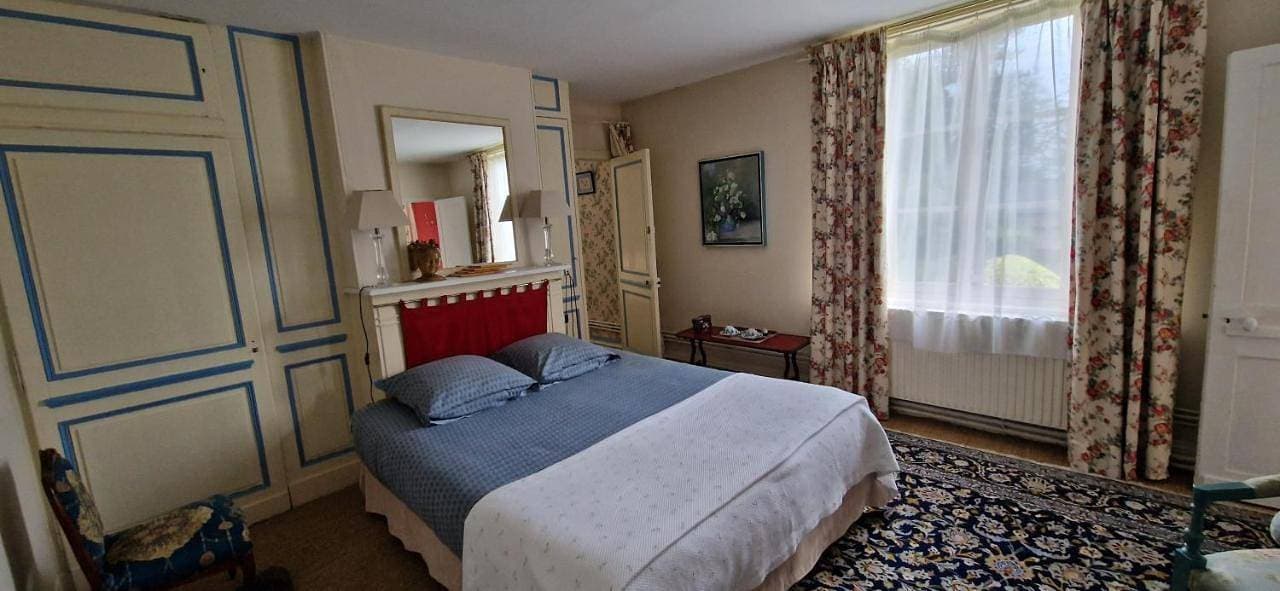 Foto 2 von 9: Double Room with Private Bathroom