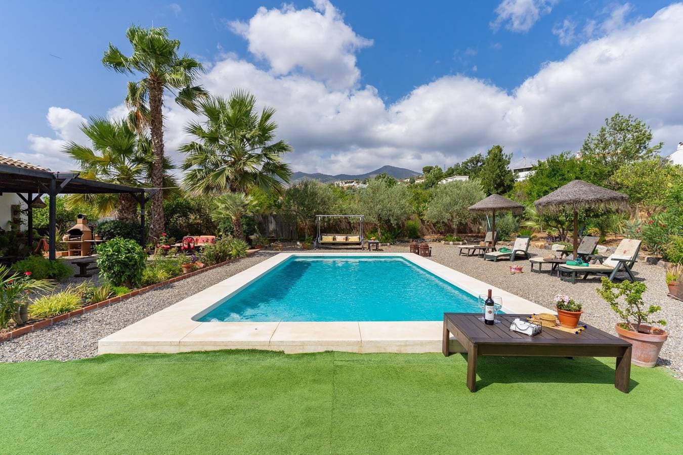 Foto 2 von 27: Finca 'Villa Pinale Álora' mit Bergblick, Wi-Fi und Klimaanlage