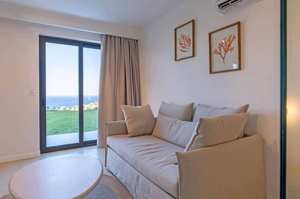 Foto 10 von 30: New Seaview Studio with Hot Tub & Garden ,5 min to Beach & Shops