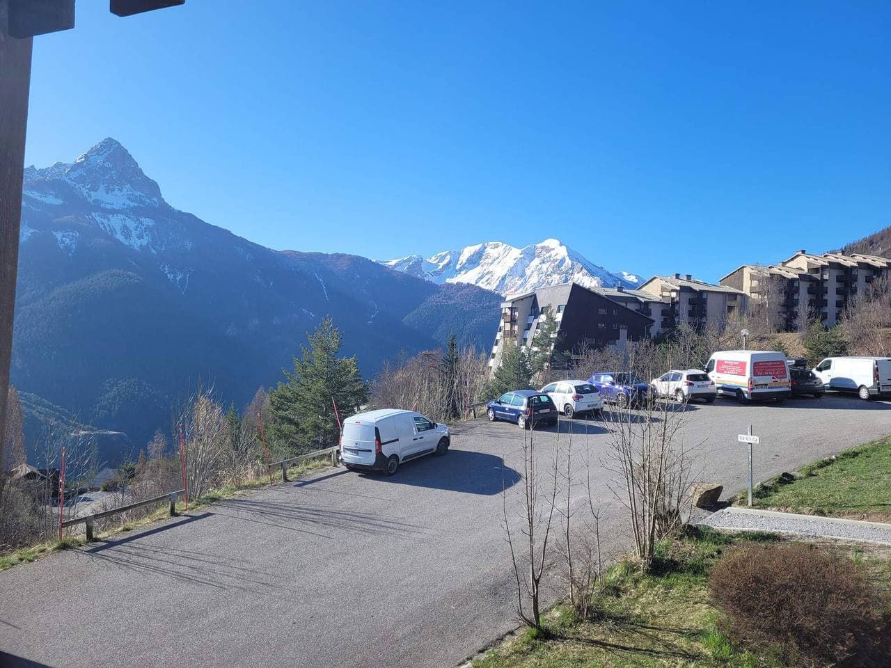 Foto 10 von 10: Helles Studio für 4, Balkon mit Talblick