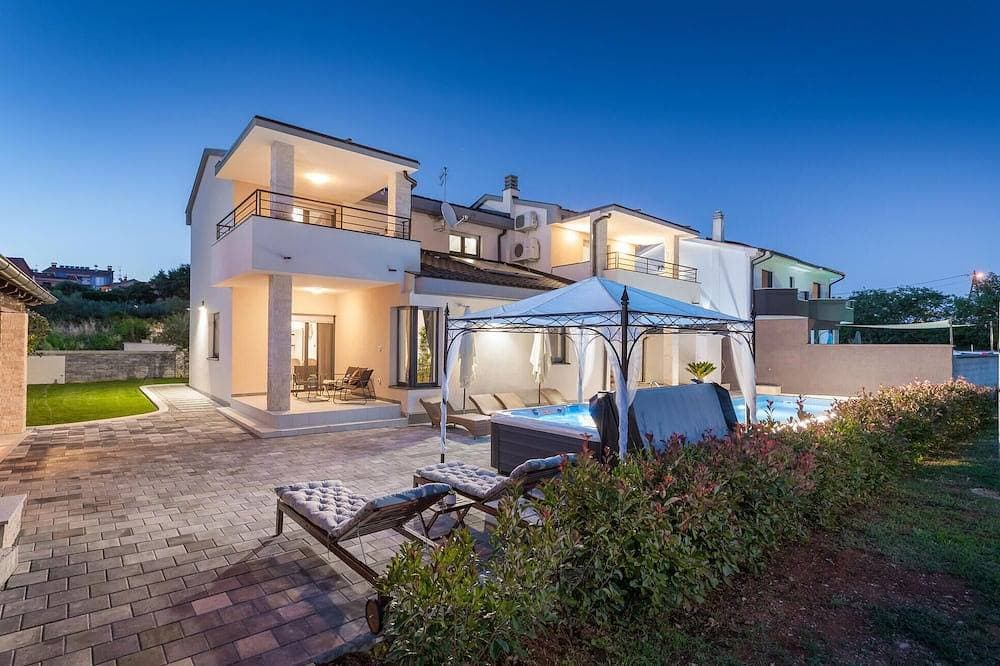 Awesome home in Stinjan 1