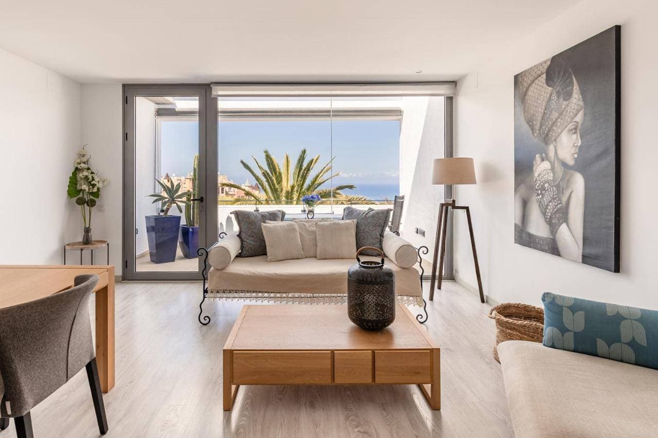 SISSI BOUTIQUE - THE TERRACE BETWEEN OCEAN AND TEIDE 1