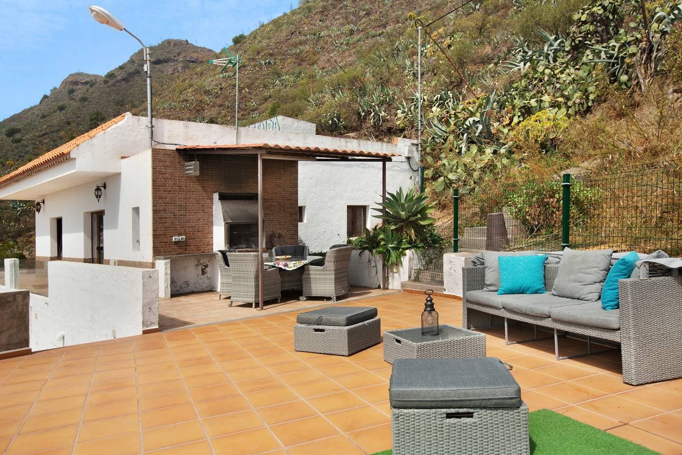 Foto 4 von 28: Ferienhaus La Llave mit Bergblick, Meerblick, Pool, WLAN, Terrassen und Garten