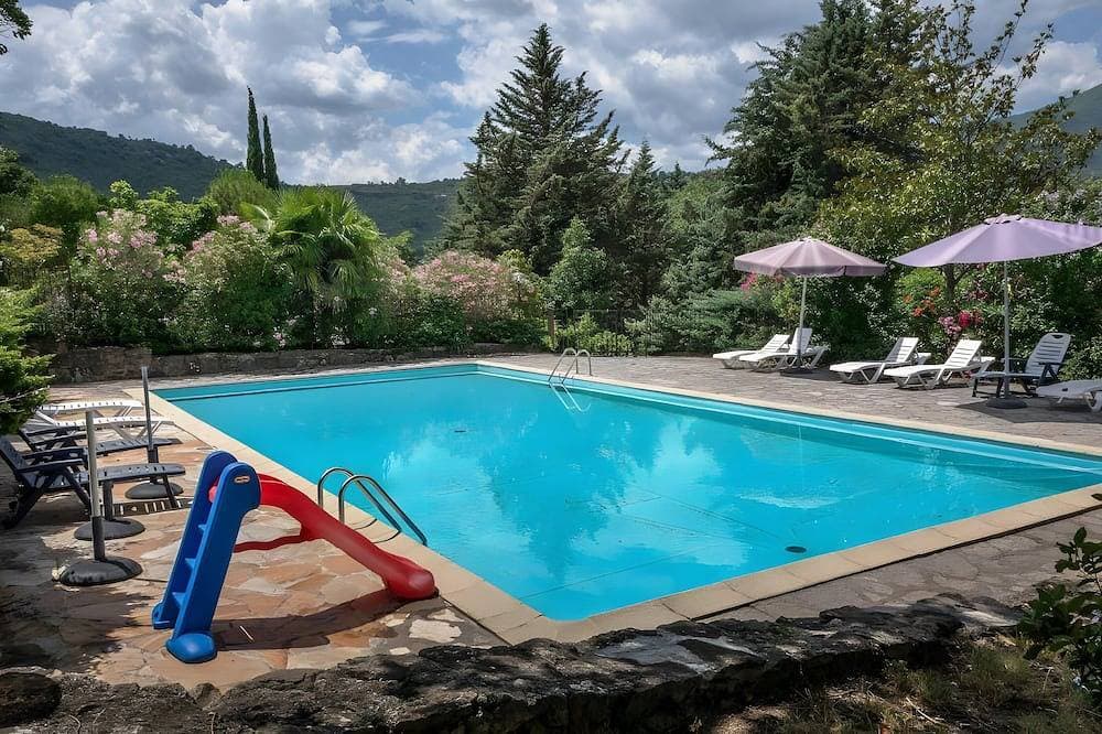 Ferienhaus 'La Chapelle Piscine Partagée' mit Bergblick, WLAN und Klimaanlage 1