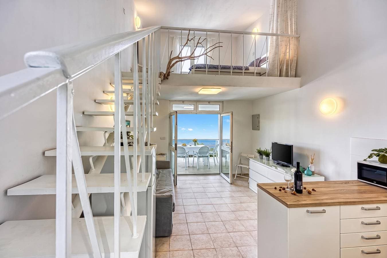Foto 5 von 23: Valdarke Seaside Apt /w Sea View Terrace