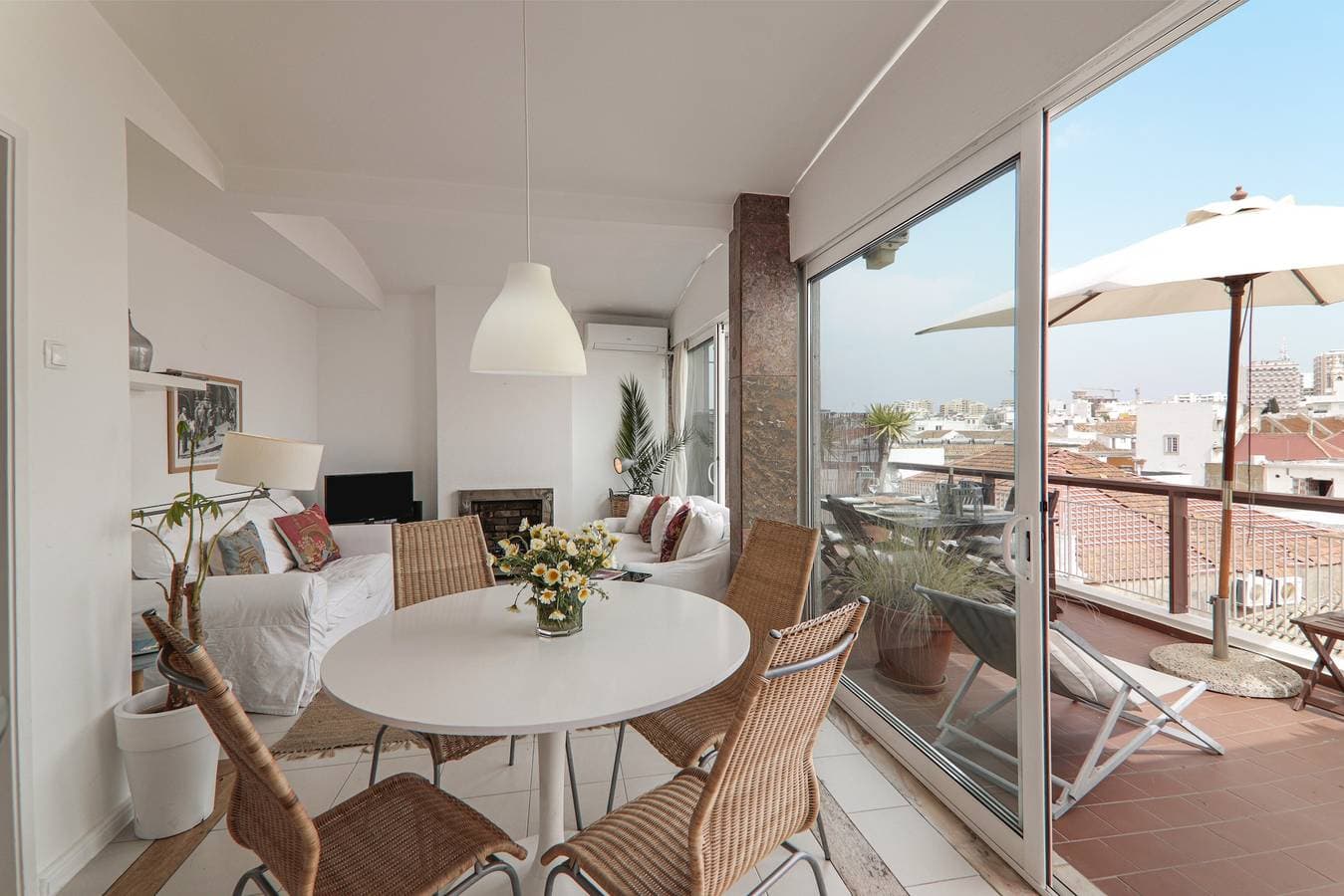 Foto 3 von 24: Apartment „Panoramic Faro“ mit Meerblick, WLAN und Klimaanlage