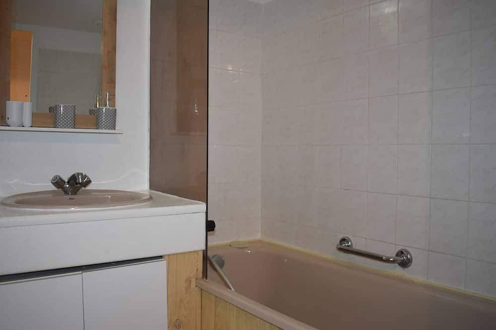 Foto 3 von 10: Studio-Kabine im Zentrum von Font Romeu mit Parkplatz