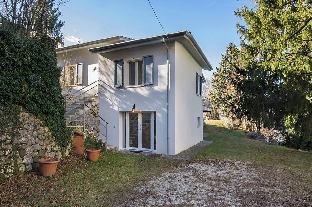 Foto 10 von 22: Villa Elisabetta – Ruhig gelegen mit Seeblick, Villa Elisabetta - Tranquilla con vista lago