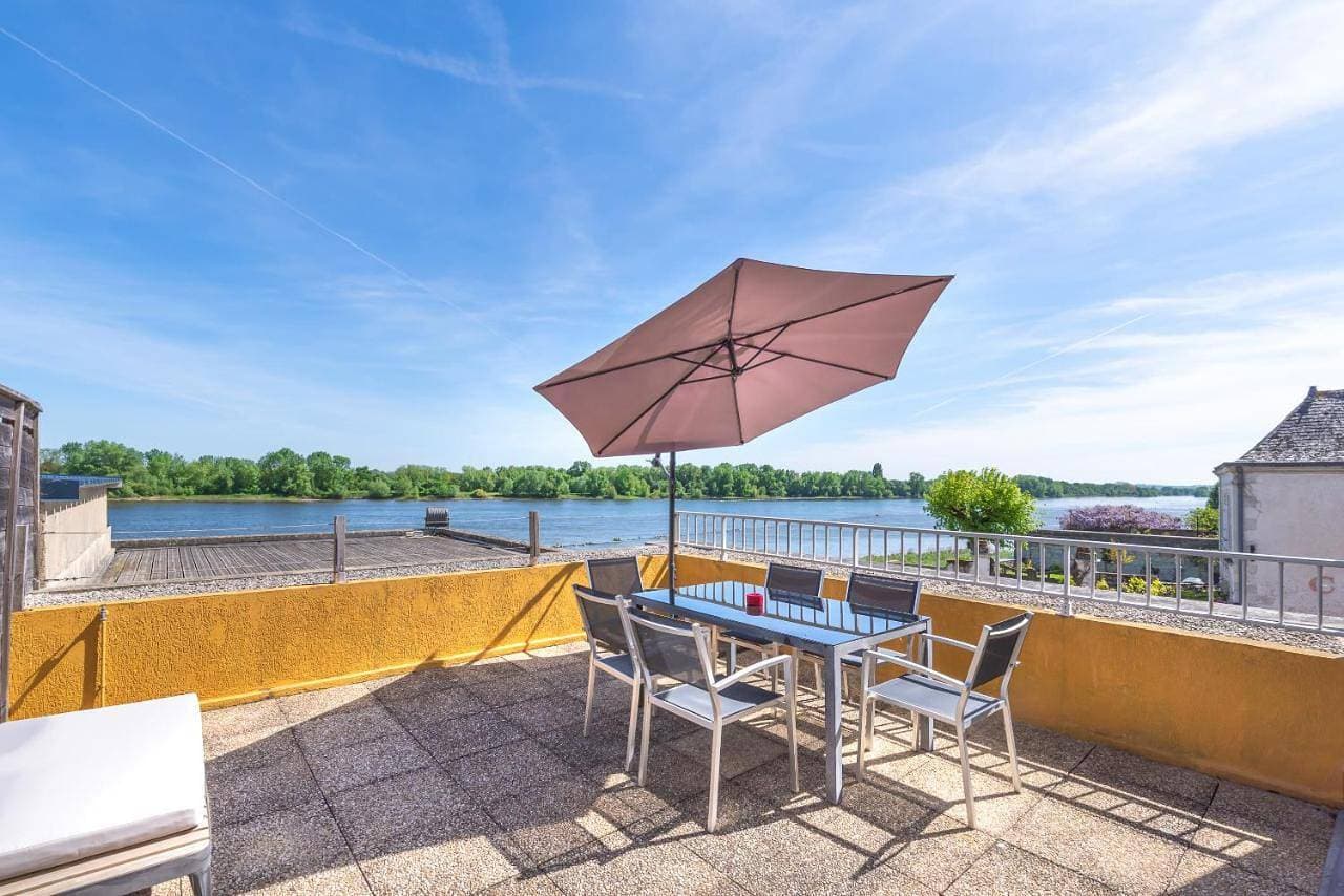 MONKEY PARADISE Bel appartement vue LOIRE 1