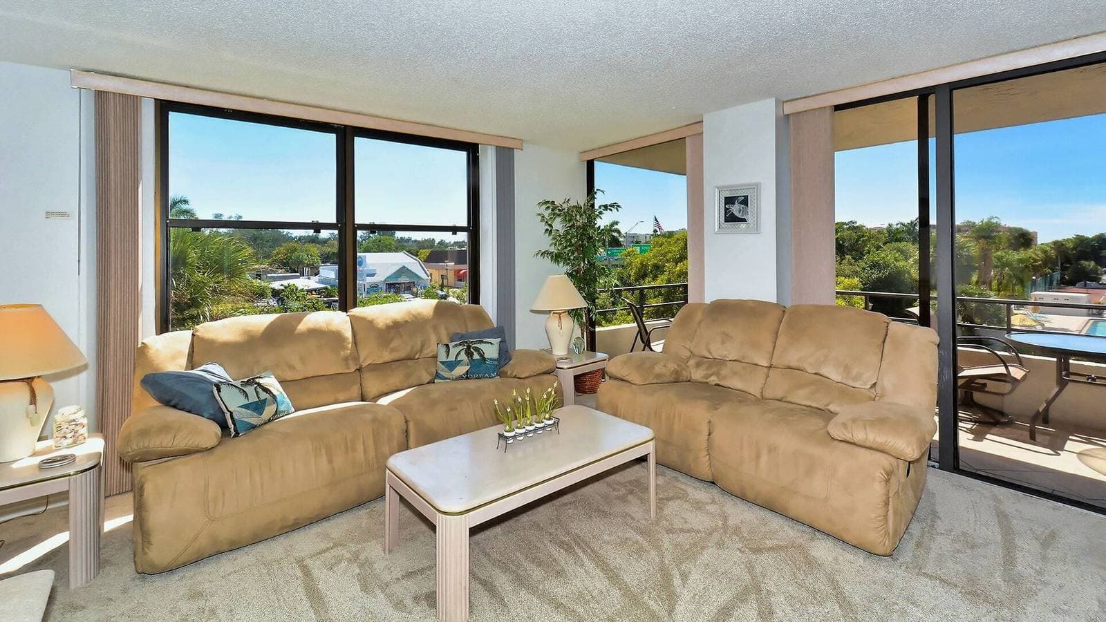 Foto 5 von 38: Rent this Luxury 5 Star Apartment on The Anchorage, Siesta Key Apartment 1008