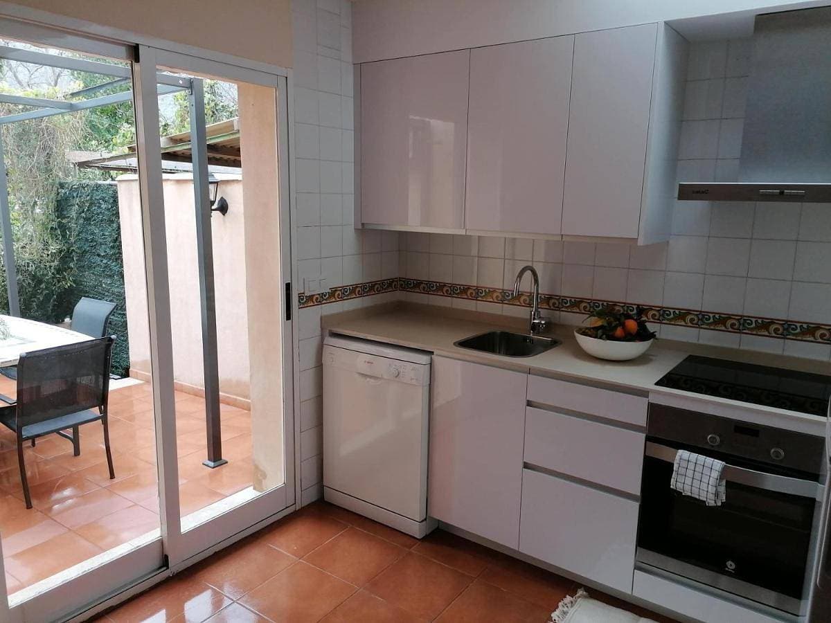 Foto 4 von 29: Three-Bedroom House