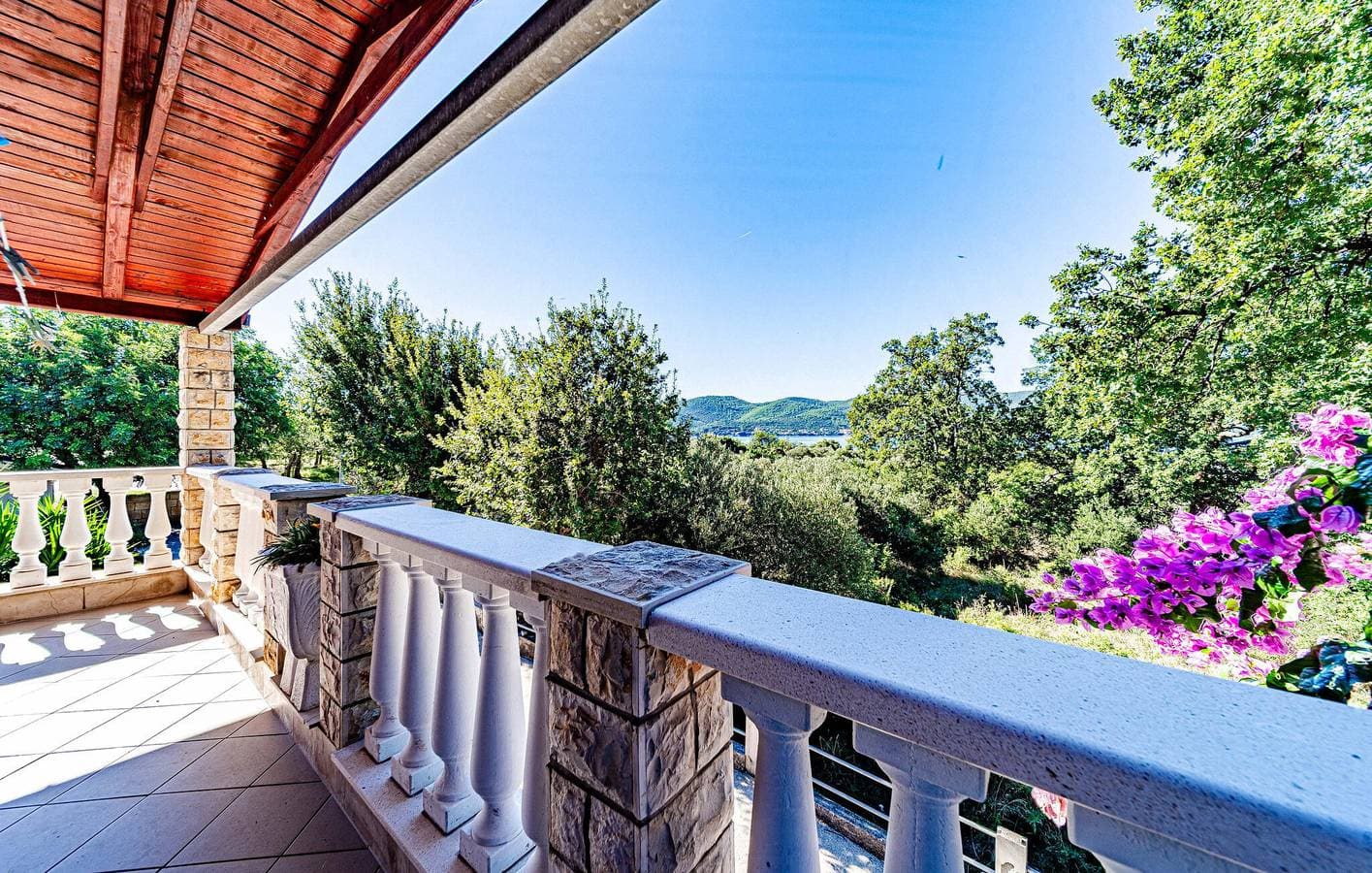 Foto 7 von 20: Gemütliche Ferienwohnung mit Terrasse, WLAN und Parkplatz in der Nähe des Strandes Tri Žala