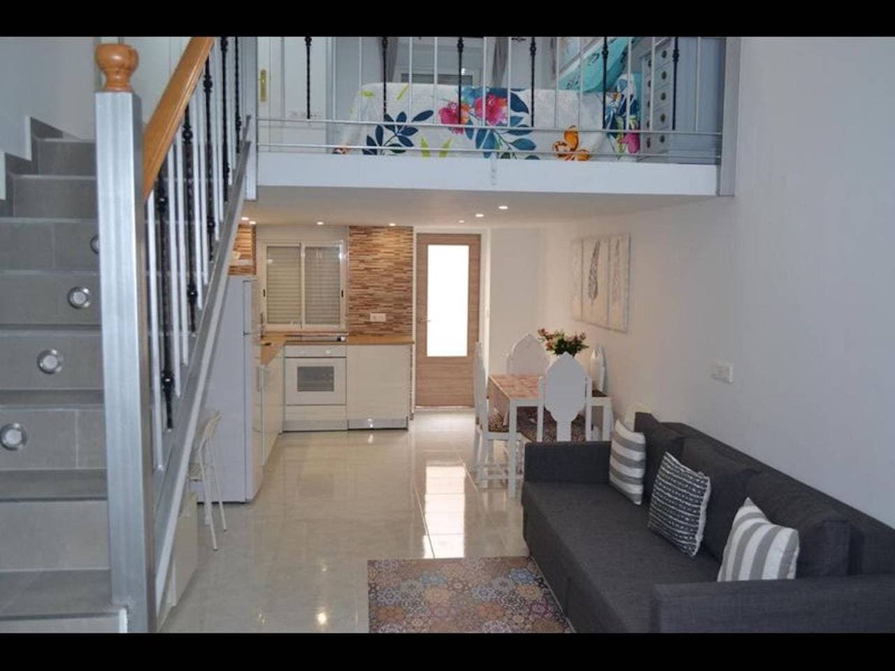 Atemberaubende Loft-Wohnung Klimaanlage, beeindruckender moderner Umbau 1