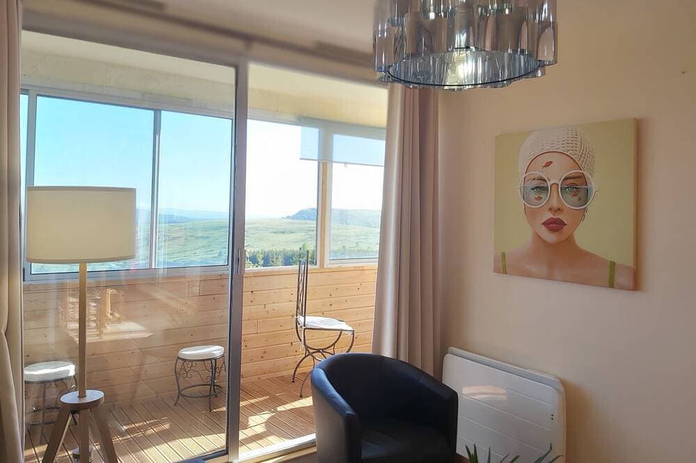 Foto 12 von 13: Superb 52m2 apartment not overlooked with 25m2 loggia.