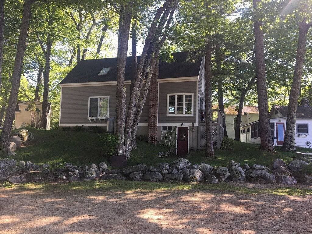 Foto 4 von 32: Nur wenige Schritte vom Strand am Sebago Lake Basin entfernt