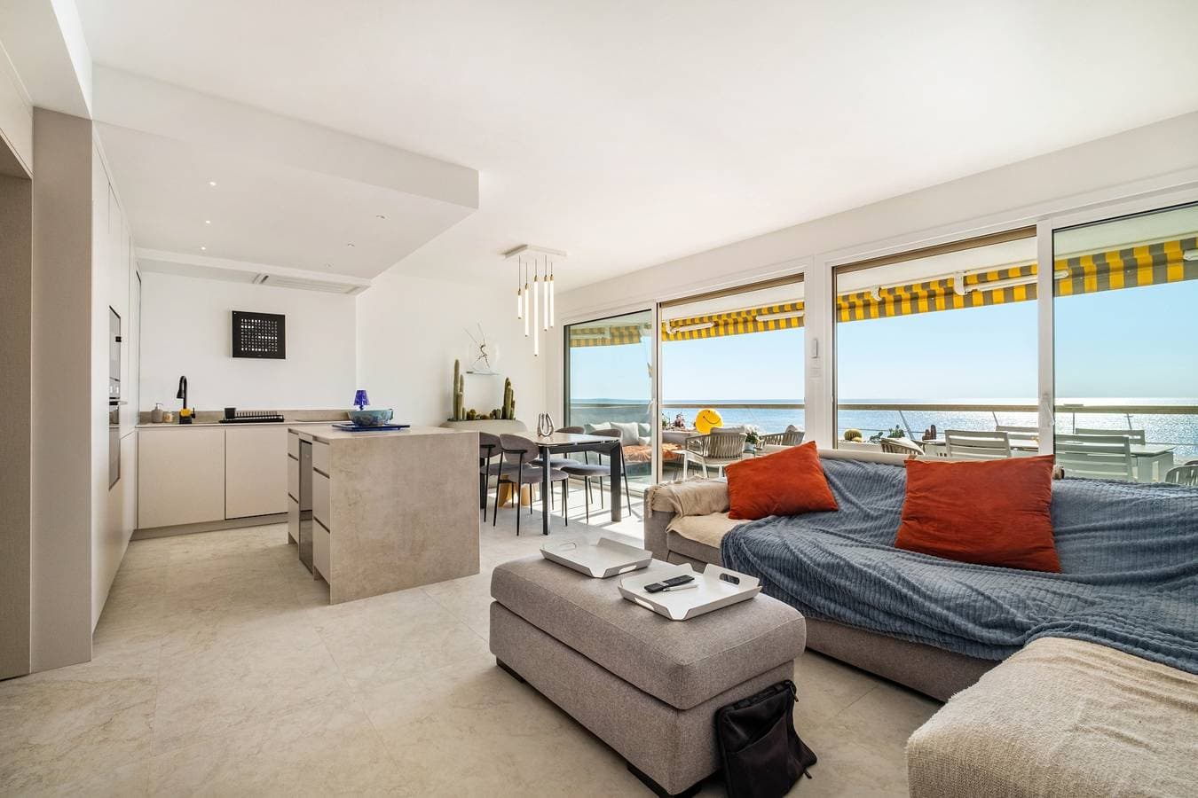 Foto 3 von 25: Apartment 'Grand Luxe Vue Mer Exclusif' mit Meerblick, WLAN und Klimaanlage