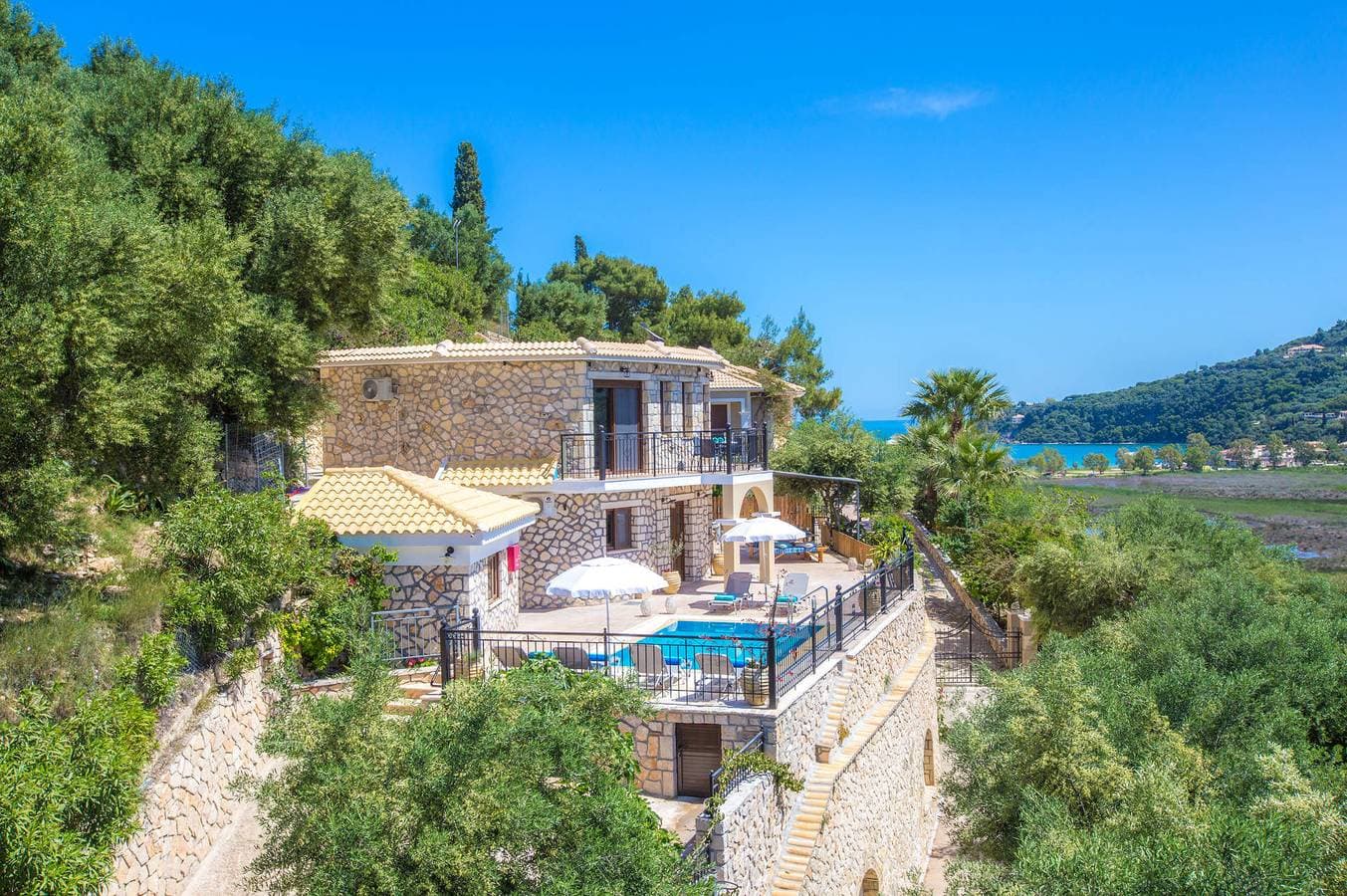 Foto 4 von 25: Villa für 6 Personen mit Garten