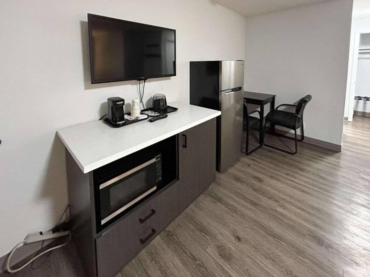 Foto 11 von 16: Ms6 Vancouver | 1 Kingsize-Bett | Nichtraucher
