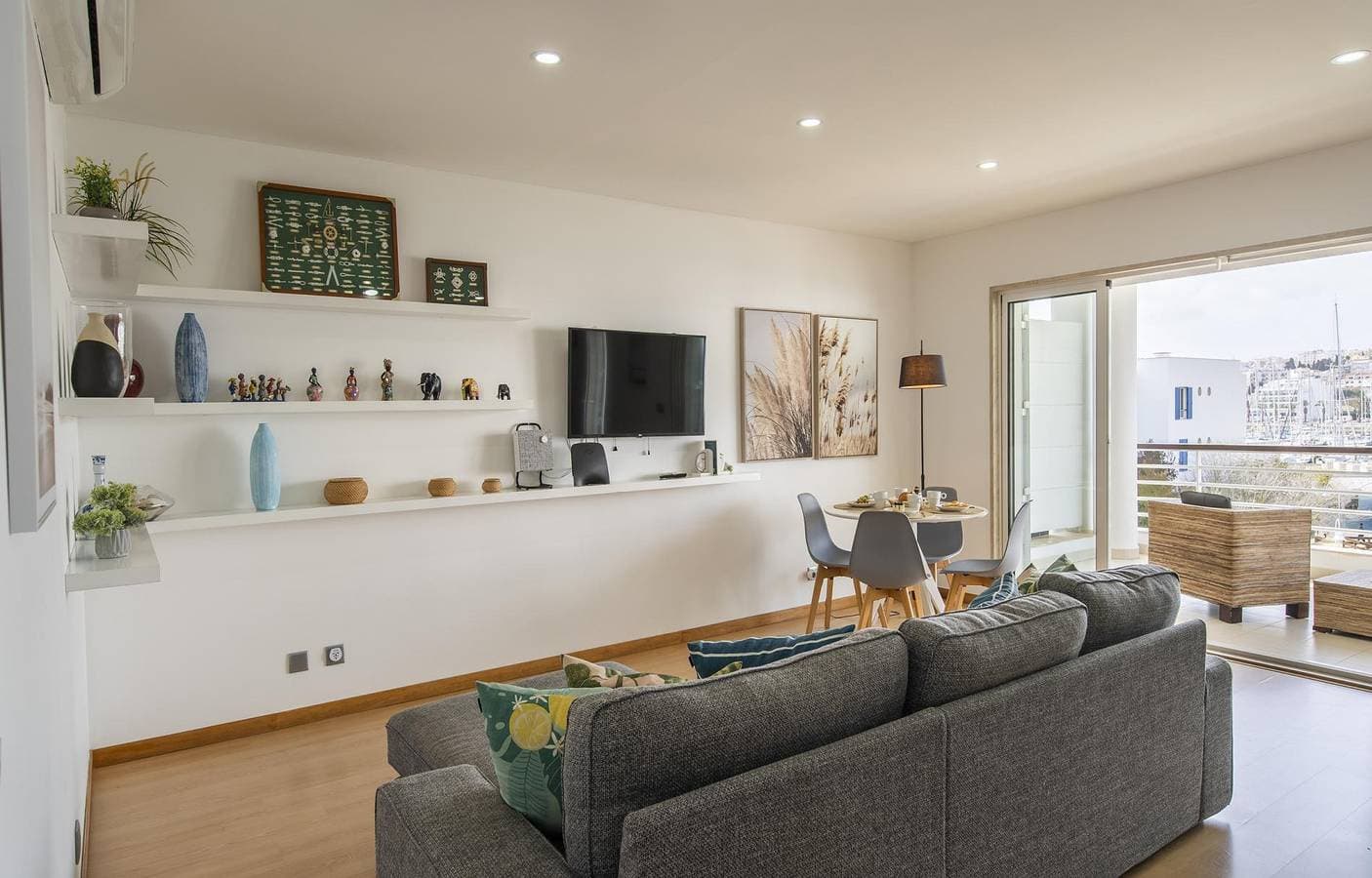 Foto 3 von 39: Ferienwohnung für 4 Personen mit Balkon
