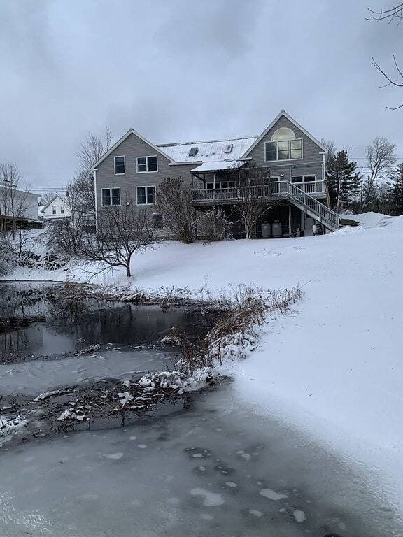Foto 9 von 32: Riverfront mountain retreat