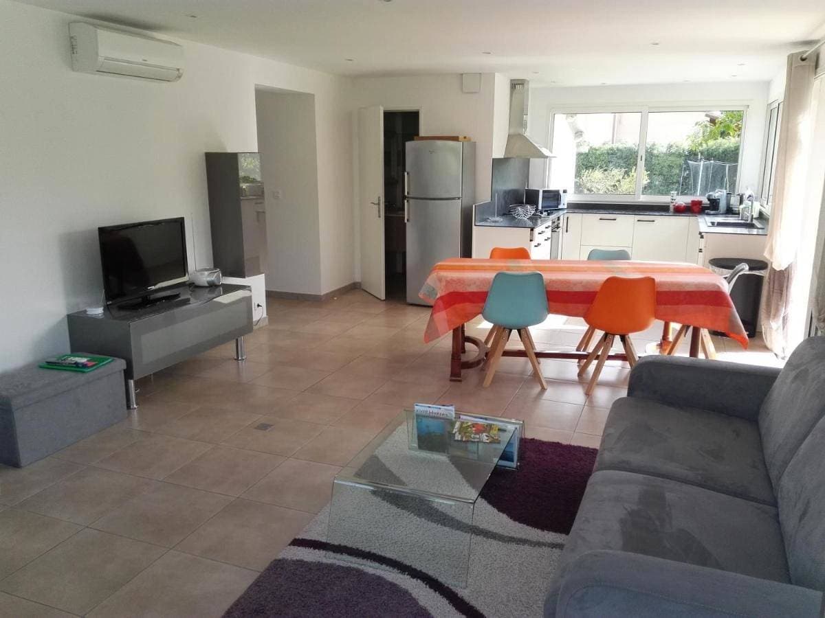 Foto 4 von 16: Two-Bedroom Apartment