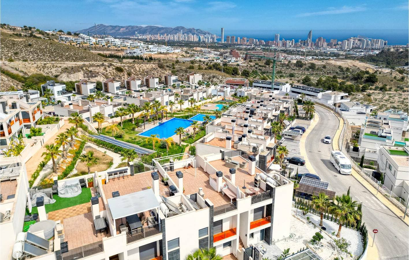 Foto 2 von 41: Apartment mit Meerblick, Pool und Terrasse
