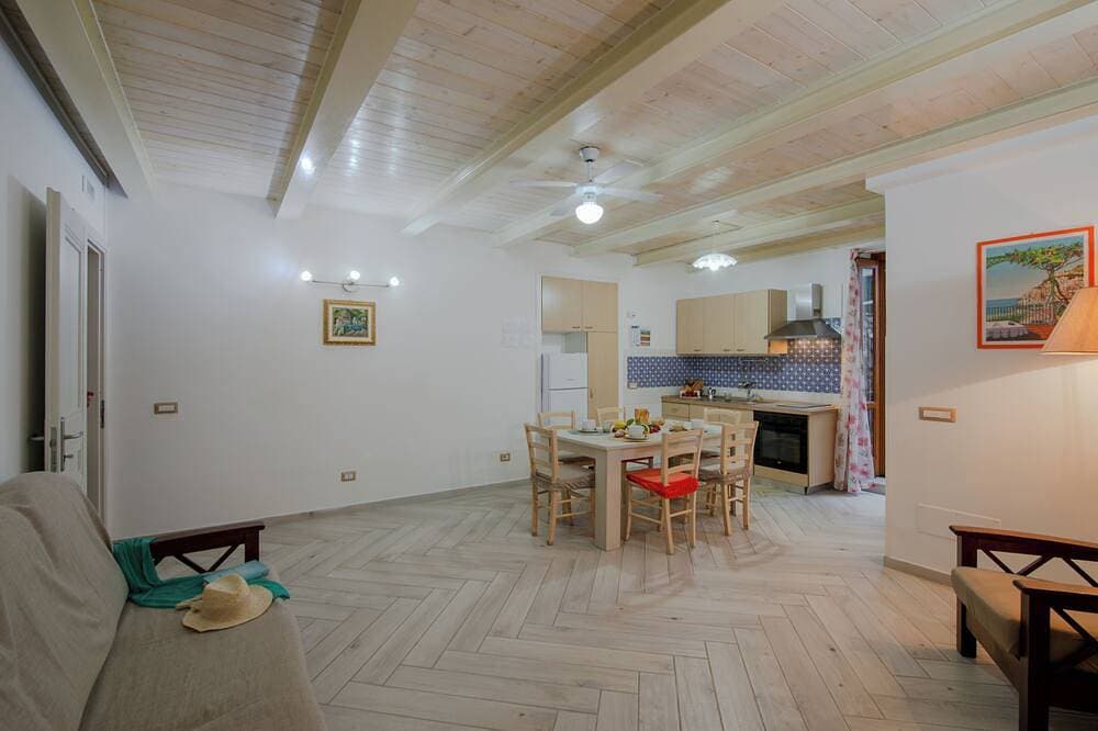 Foto 13 von 18: Maison Antica - One Step Away From the Sea