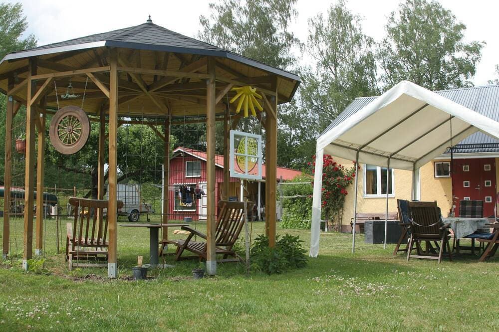 Foto 9 von 12: Ruhige Lage, Garten, Rentner, kleine Kinder