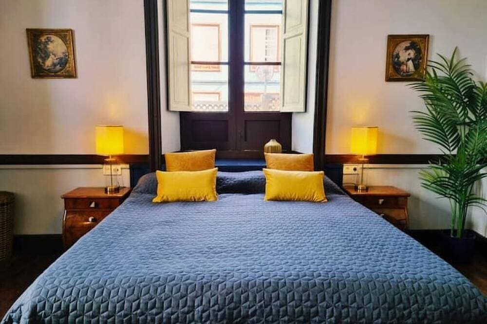 Foto 5 von 30: Apt. Presidencial - Historic Mansion with Patio, Terrace & Garden View
