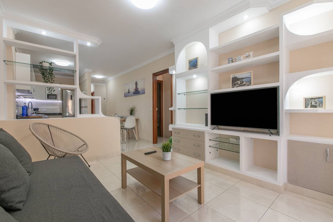 Foto 4 von 41: Ferienwohnung 'Isla Bonita San Juan Beach' mit Gemeinschaftsterrasse und WLAN
