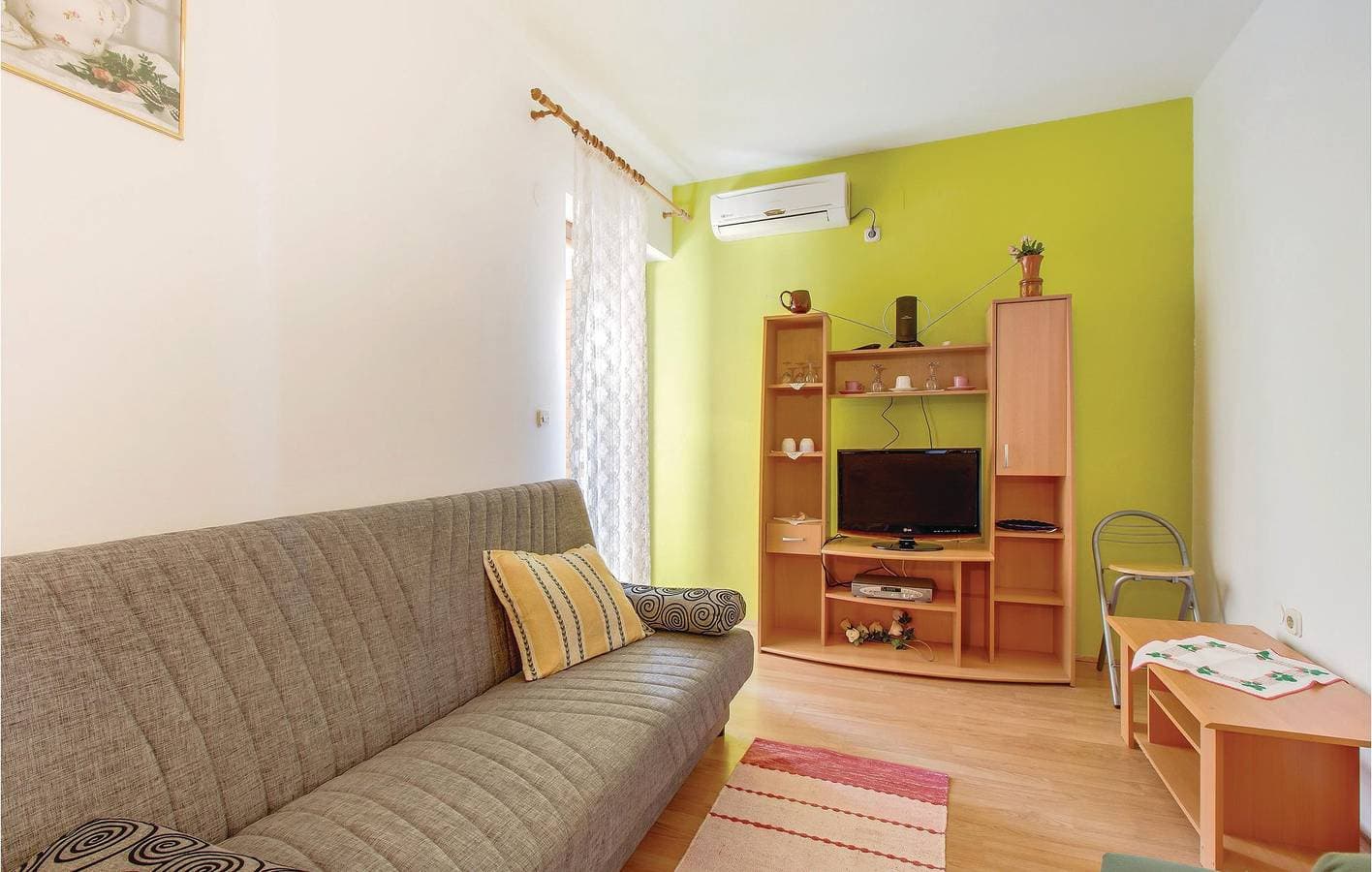 Foto 3 von 17: Urlaub am Meer: Gemütliche Ferienwohnung mit Terrasse und moderner Ausstattung