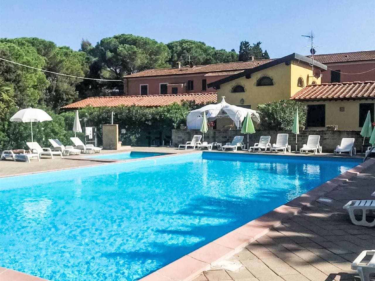 Ferienanlage La vecchia fattoria Palazzeta 1