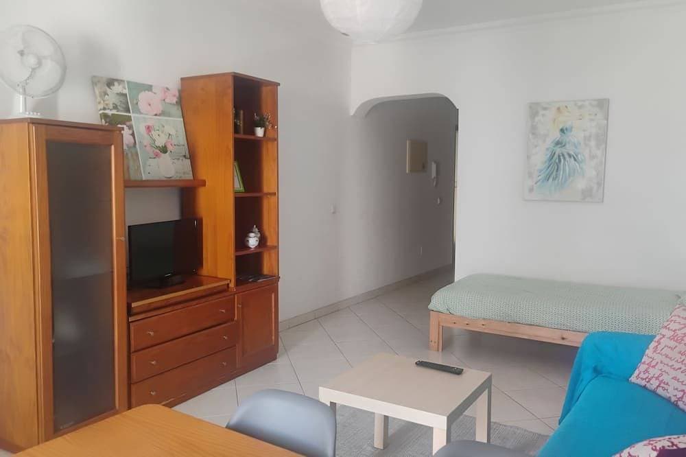 Foto 4 von 15: 1D geräumige 1-Zimmer-Wohnung und Barbecue