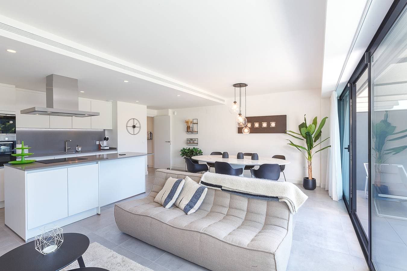 Foto 10 von 26: Luxuriöse Ferienwohnung mit 3 Schlafzimmern mit Bergblick, Pool, WLAN & Terrasse