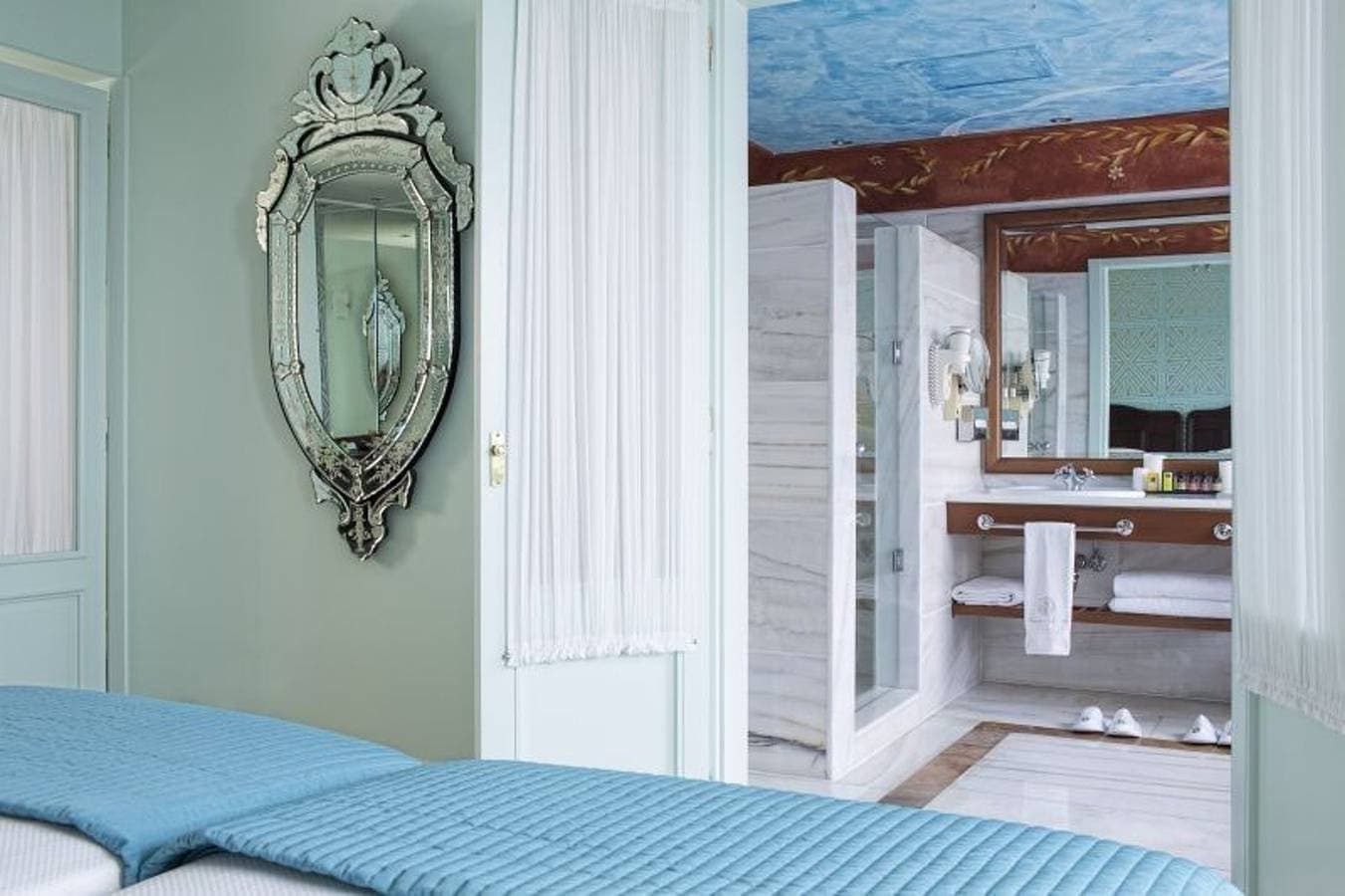 Foto 5 von 20: Luxury Crete Villa | Spa Villa | Private Heated Pool | Sea View |2 Bdr |  Elounda