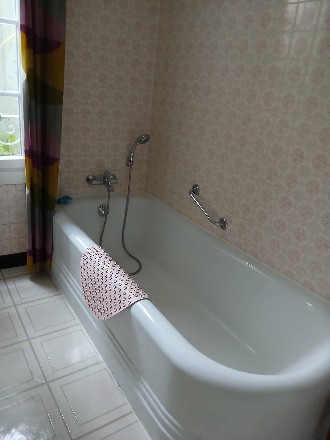 Foto 12 von 28: Gästezimmer 'Hortensia 4P' mit Gemeinschaftsgarten und WLAN