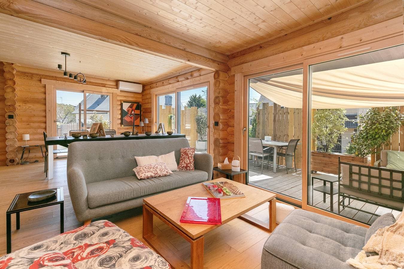 Foto 12 von 29: Ökologisches Ferienhaus aus Holz mit Terrasse, WLAN und Klimaanlage, 300 m vom Meer entfernt