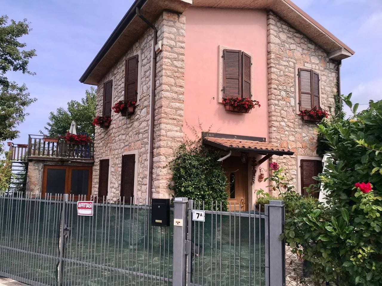 Foto 2 von 31: Ferienhaus 'Villetta Singola' mit Seeblick, privater Terrasse und Wi-Fi