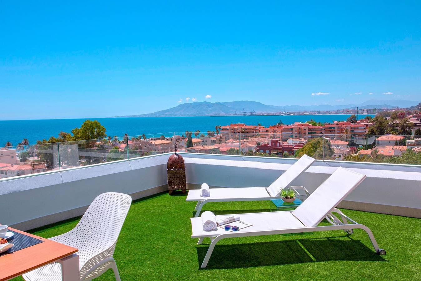 Foto 3 von 19: Spectacular 3 Bd penthouse with parking and sea views terrace. Elcano Terrace