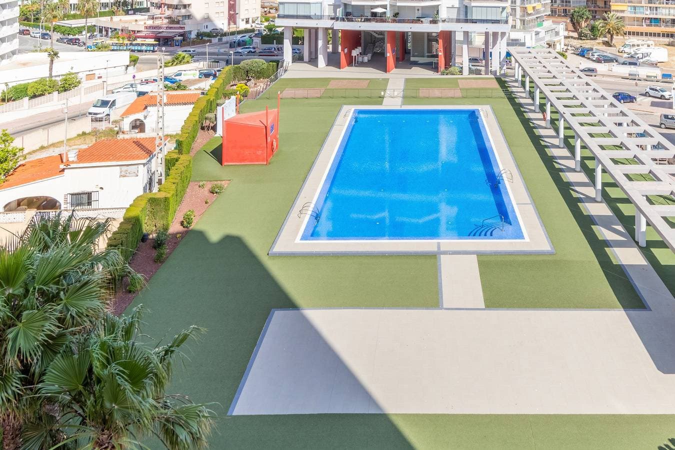 Foto 2 von 22: Studio-Apartment 'Calpe Primera Linea' mit Gemeinschaftspool, Balkon und WLAN