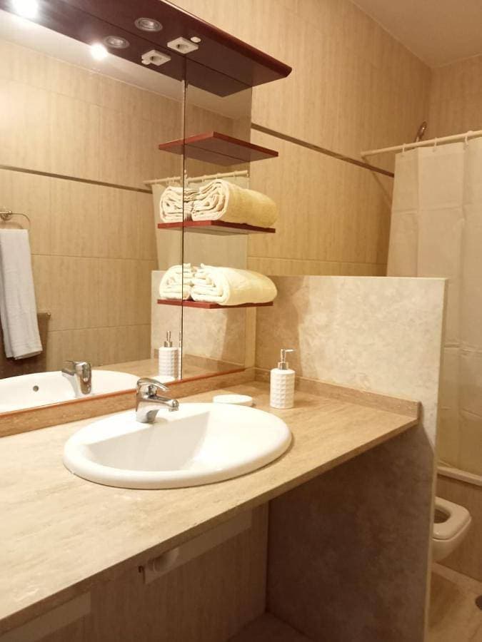 Foto 3 von 8: One-Bedroom Apartment