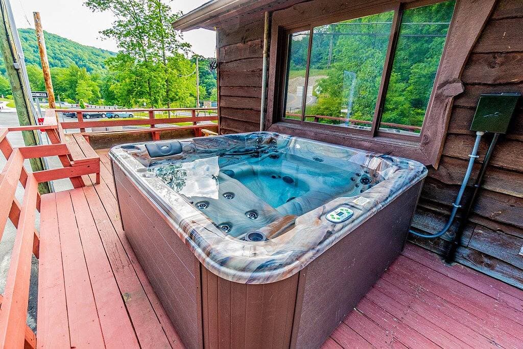 Foto 12 von 45: Mariettas Flussrefugium - Zentrale Ohiopyle Unterkunft mit Whirlpool
