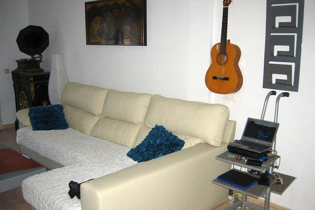 Foto 7 von 15: Two-Bedroom Apartment