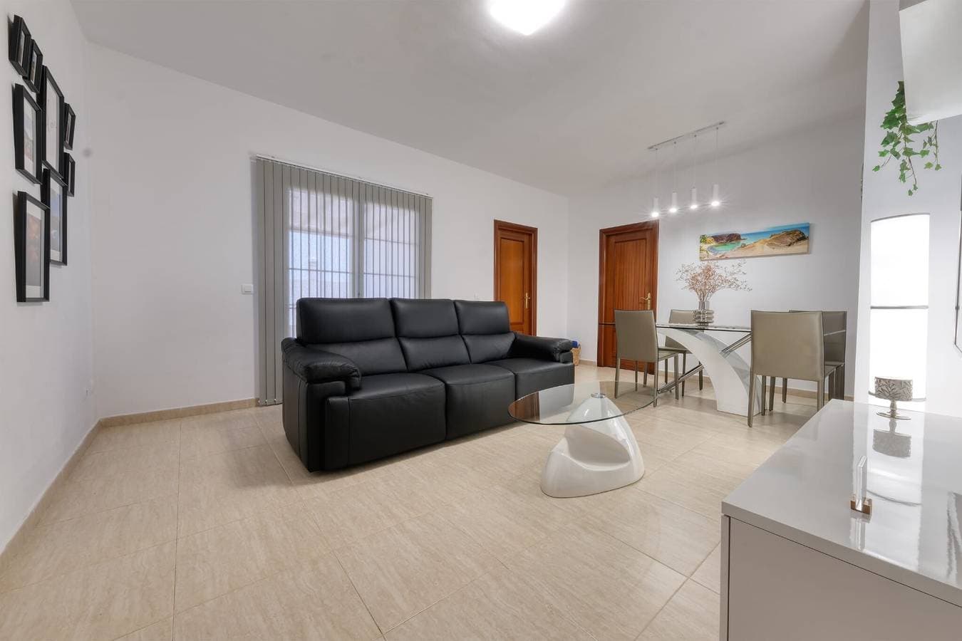 Foto 3 von 43: Ferienwohnung 'Casa Yare, Shared Pool, Air-con' mit Meerblick, Wi-Fi und Klimaanlage