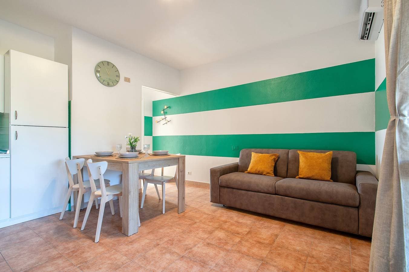 Foto 4 von 22: Ferienwohnung 'Cerri' mit Meerblick, privater Terrasse & Fähr-Rabattcodes
