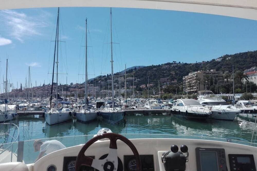 Foto 13 von 17: Schöne moderne Wohnung: Meerblick, Menton Garavan