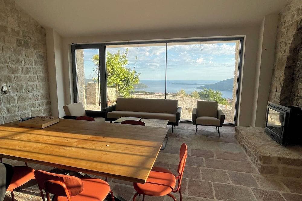 Foto 6 von 24: Traumhaftes Steinhaus am Meer: Luxus mit Infinity-Pool und Panoramablick
