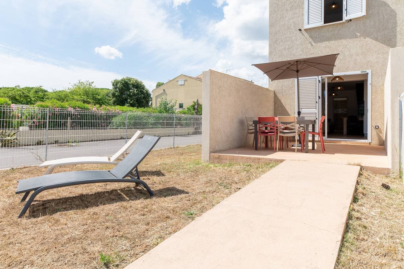 Foto 3 von 26: Apartment „La Dolce Vita 6“ mit Meerblick, WLAN und Klimaanlage