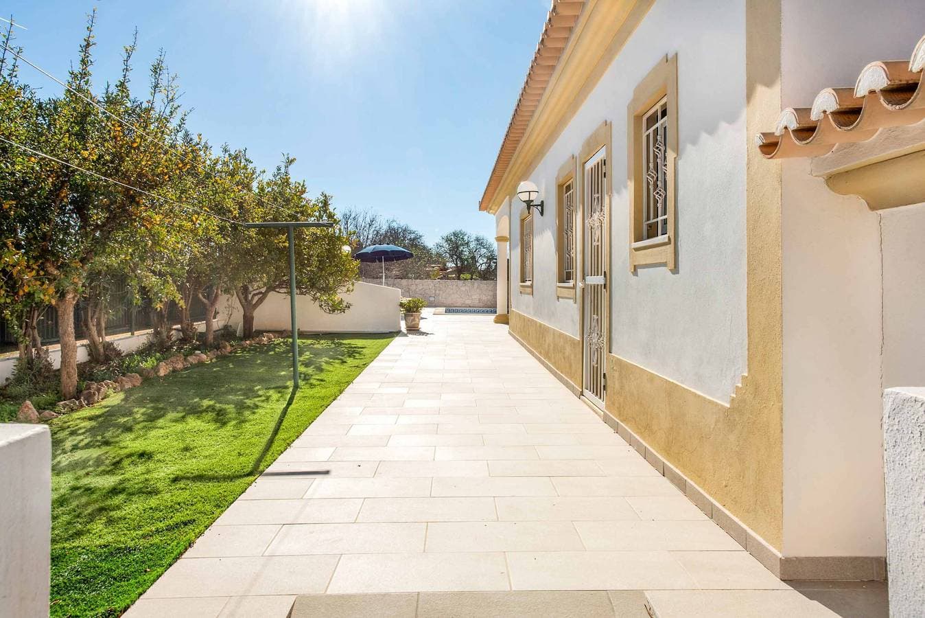 Foto 11 von 37: Villa für 8 Personen mit Terrasse